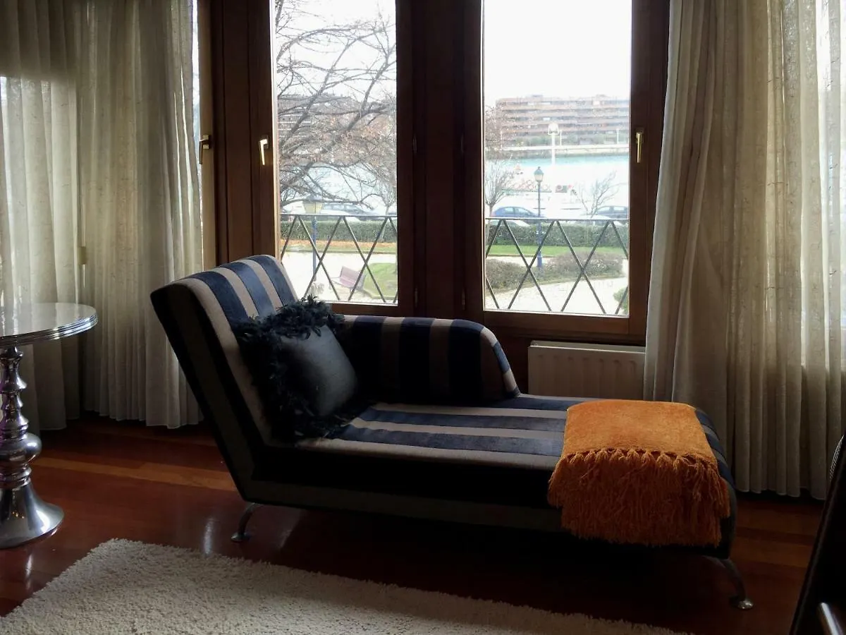 River Suite Apartment Portugalete